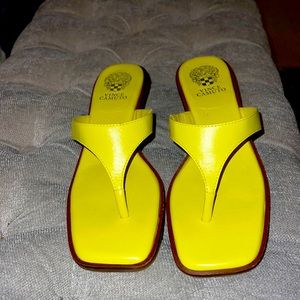 Vince Camuto Never Worm NWT on bottom size 8